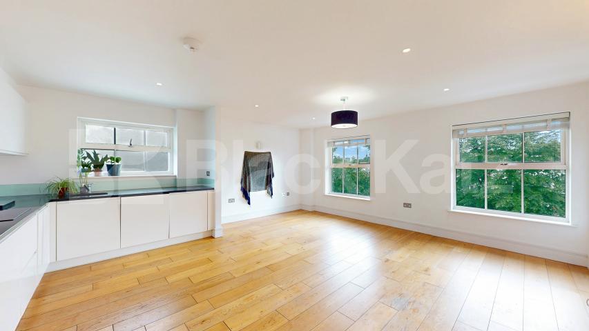 Spacious 3 bed 3 bath apartment set in a beautiful location  Adelaide Road, Primrose Hill / Chalk Farm